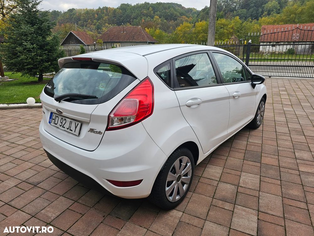 Ford Fiesta - 5