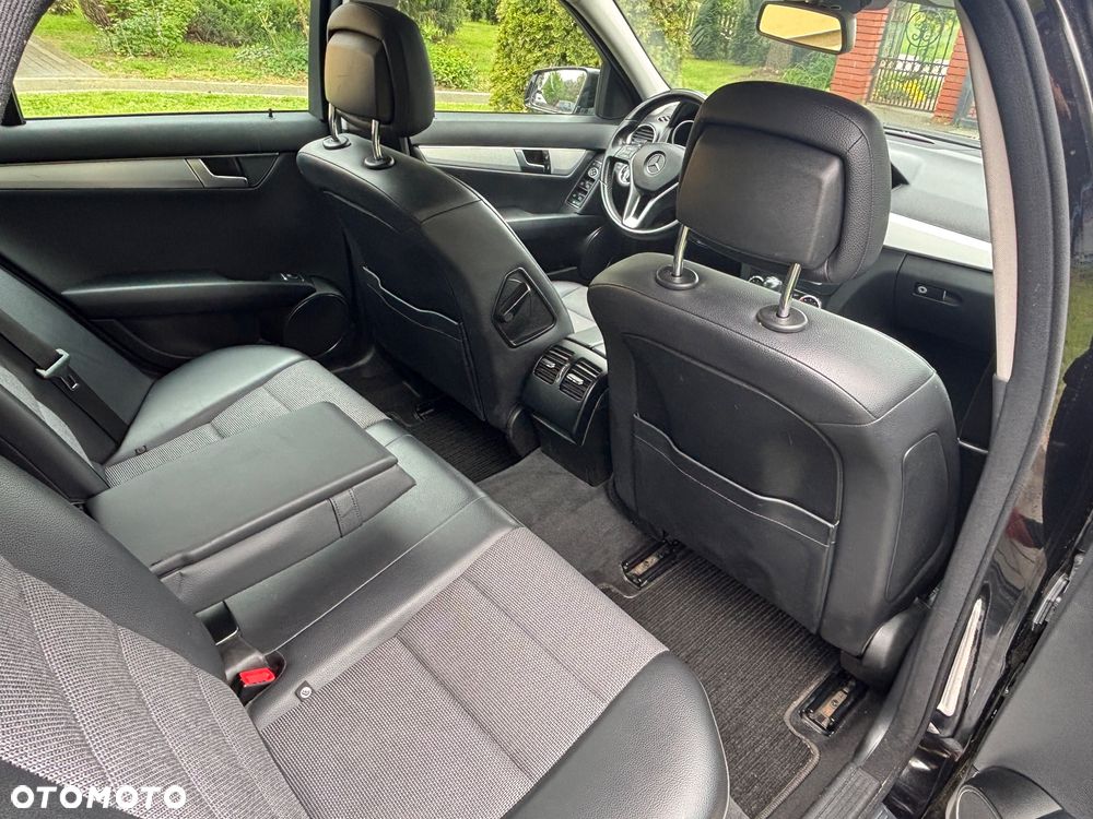 Mercedes-Benz Klasa C 220 CDI 7G-TRONIC Avantgarde Edition - 33