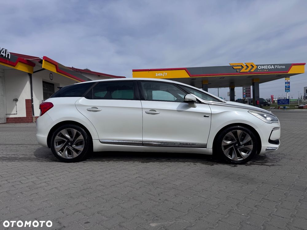 Citroën DS5 HDi 165 SportChic - 5