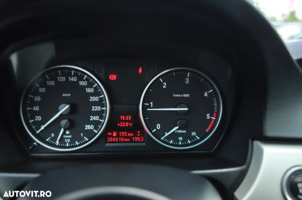 BMW Seria 3 320d - 22