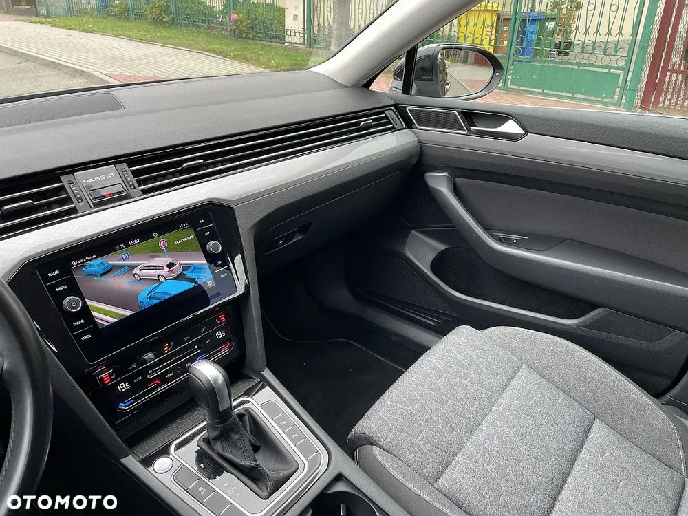 Volkswagen Passat 2.0 TDI EVO Business DSG - 28
