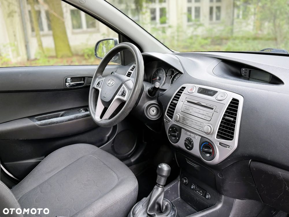 Hyundai i20 - 13