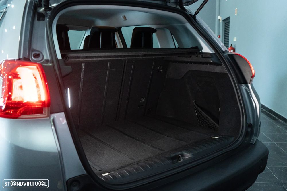 Peugeot 2008 1.2 PureTech Allure - 12