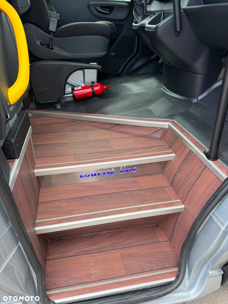 Mercedes-Benz Sprinter 519 - 8
