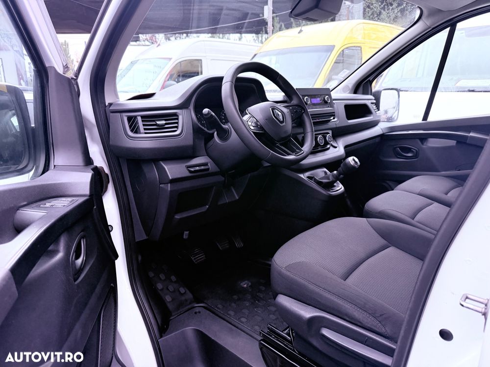 Renault Trafic 2.0 Blue dCi 130 Furgon Cabina Dubla L2H1 - 20