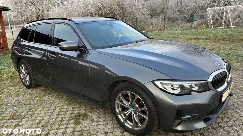 BMW Seria 3 320d Sport Line Sport - 9