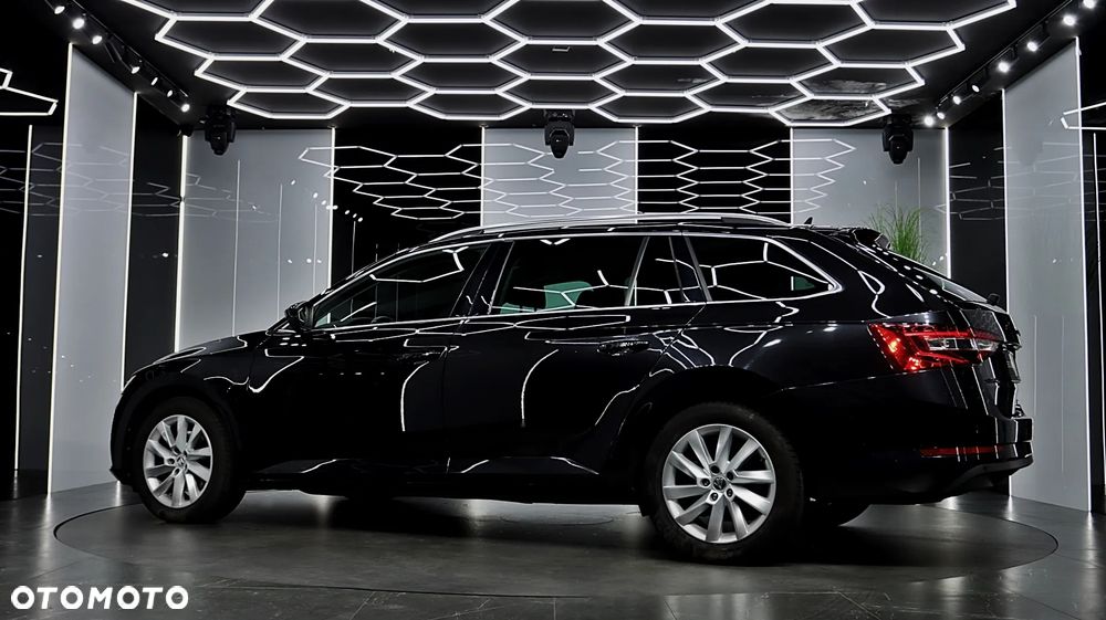 Skoda Superb 2.0 TDI SCR Ambition DSG - 4