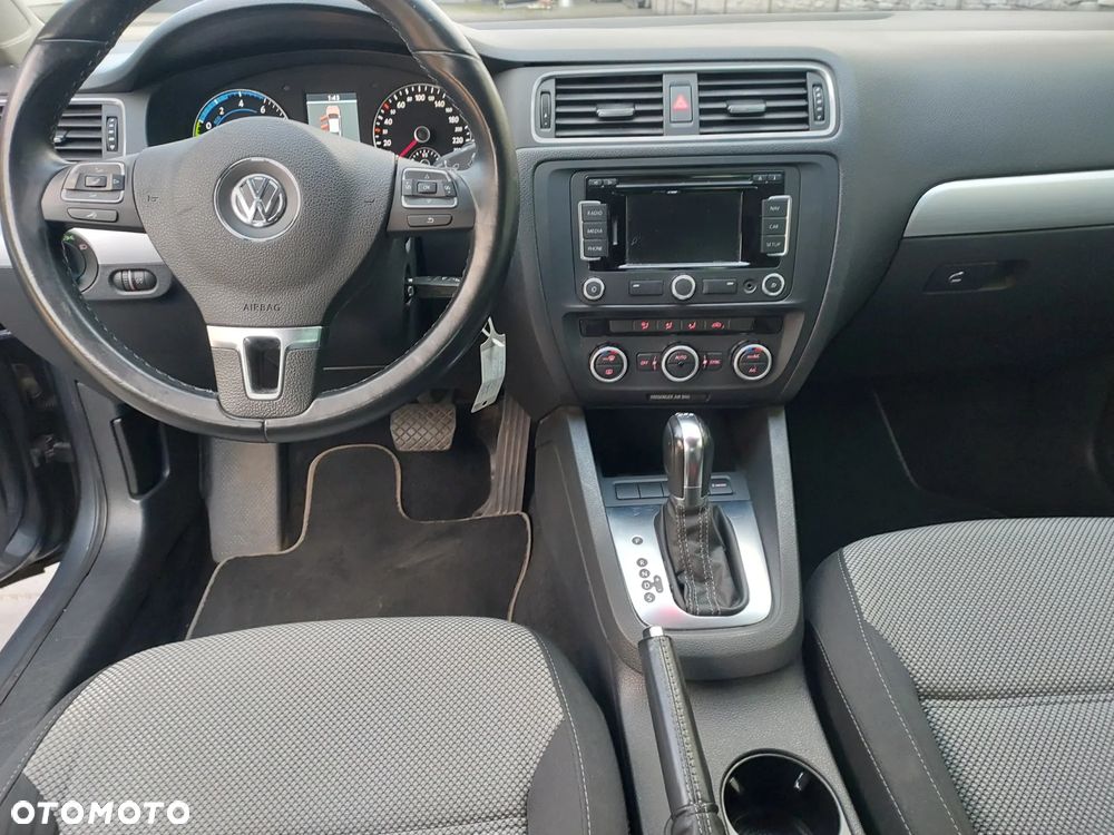Volkswagen Jetta 1.4 Hybrid DSG Comfortline - 7