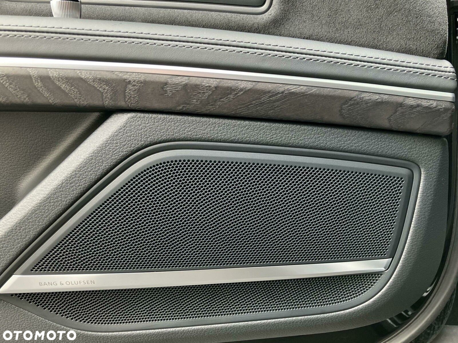 Audi A8 - 30