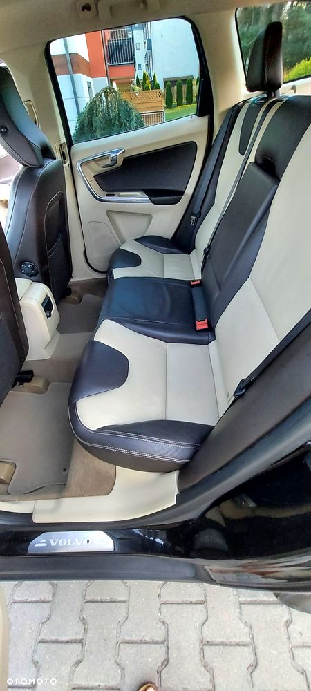 Volvo XC 60 2.4D AWD Summum - 6