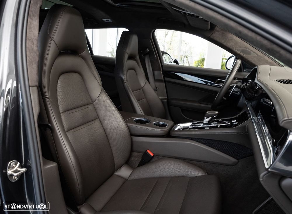 Porsche Panamera Sport Turismo 4S E-Hybrid - 11
