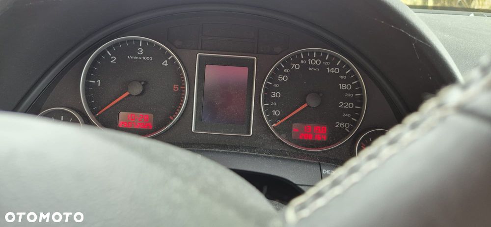 Audi A4 Limousine - 7