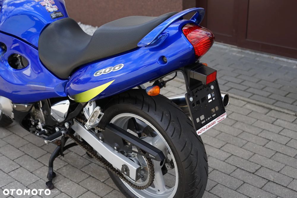 Suzuki GSX - 24