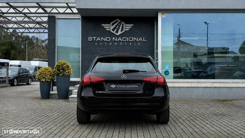 Mercedes-Benz A 250 e - 6