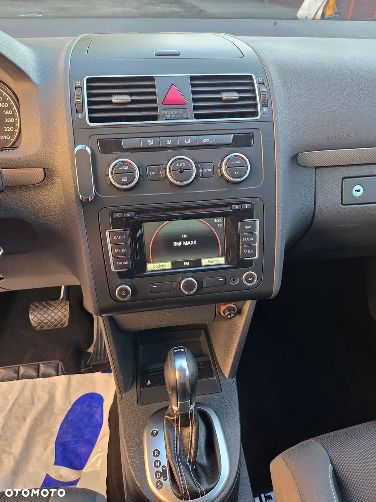 Volkswagen Touran 1.6 TDI DPF DSG MATCH - 37