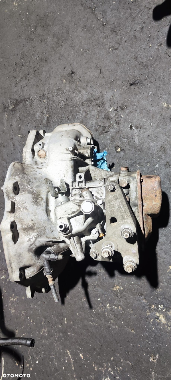 Skrzynia biegów Opel Vectra Zafira 1.8 2.0 F17C374