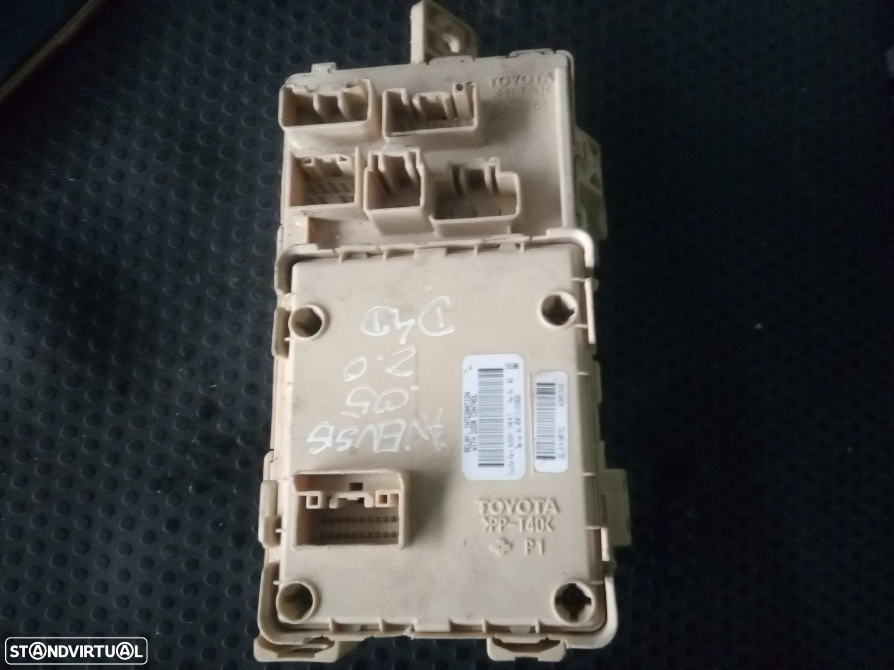 Caixa Fusiveis Toyota Avensis (_T25_) - 1