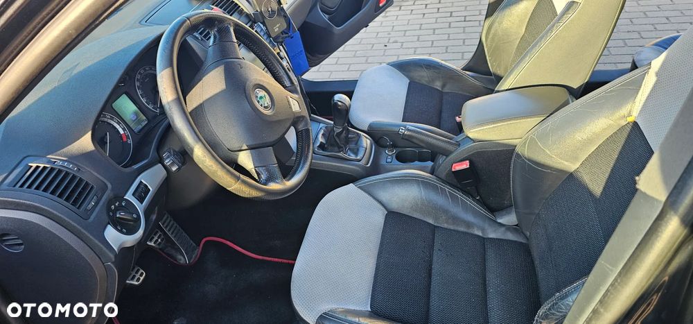 Skoda Octavia 2.0 TFSI RS - 9