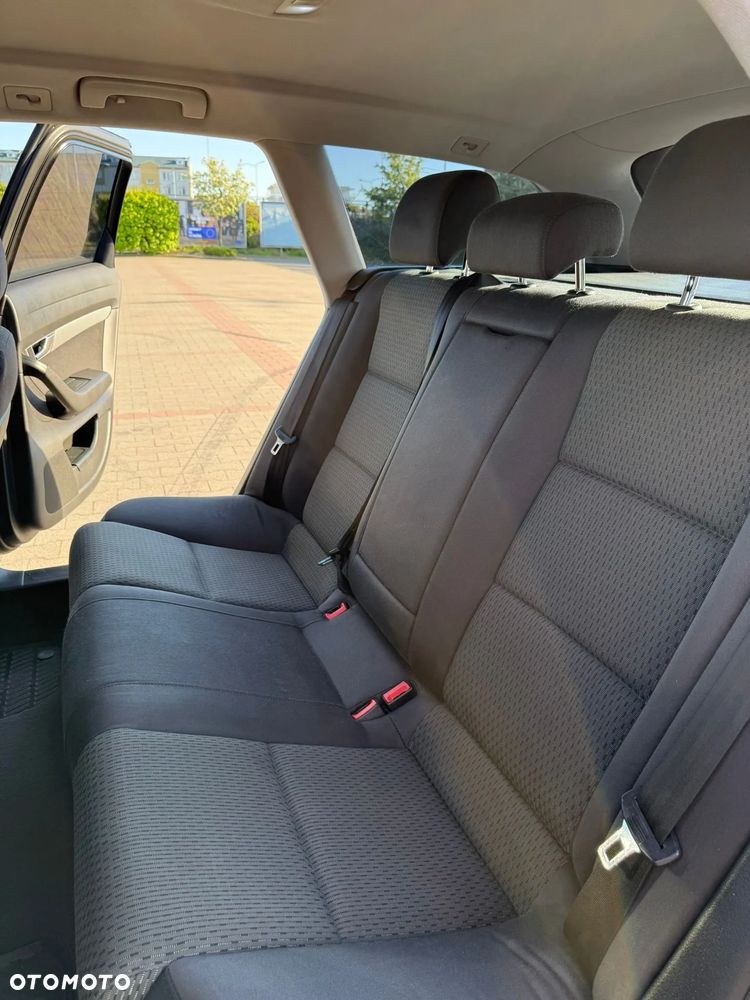 Audi A6 Avant 2.4 quattro - 10