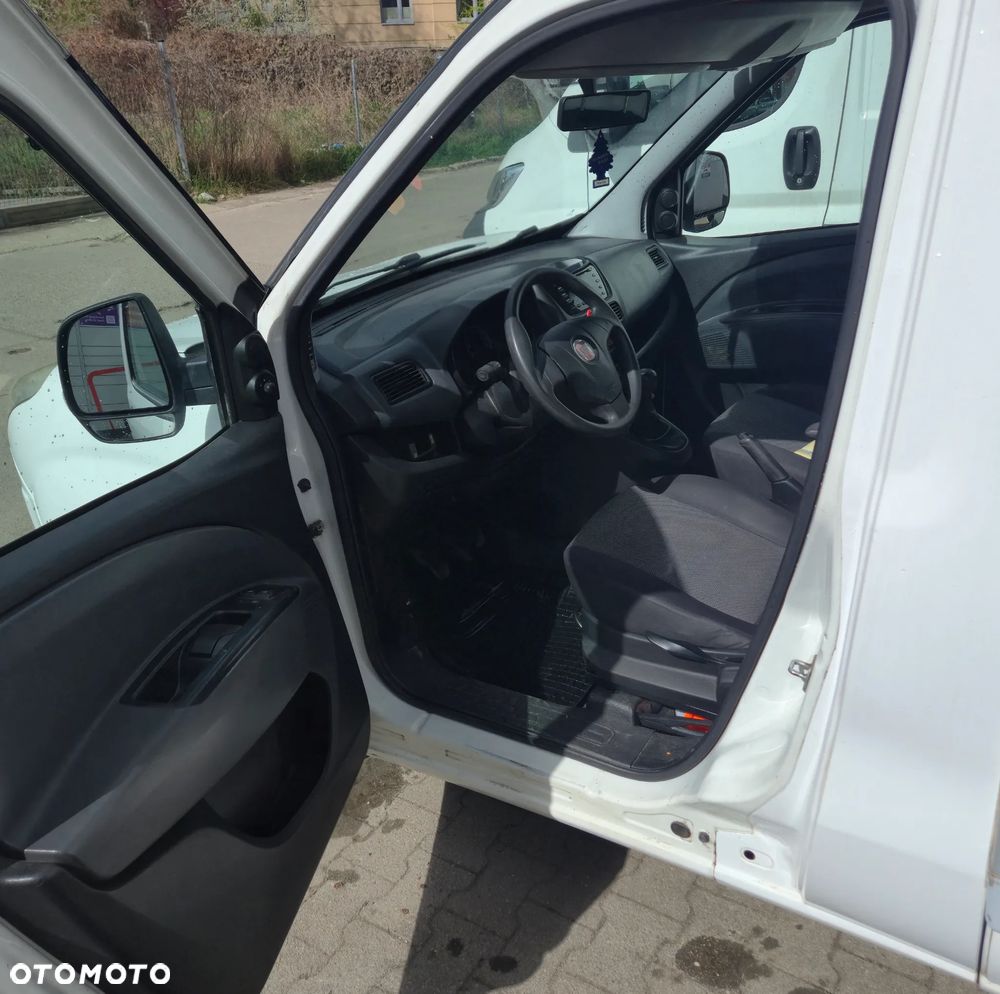 Fiat Doblo kontener chłodnia mroźnia FV - 5