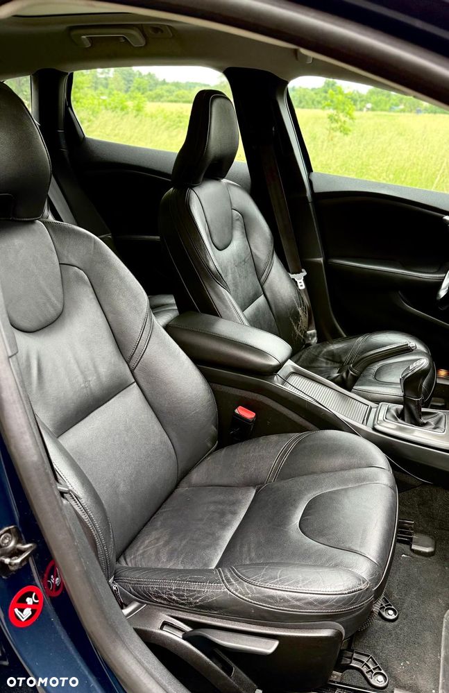 Volvo V40 D2 Summum - 14