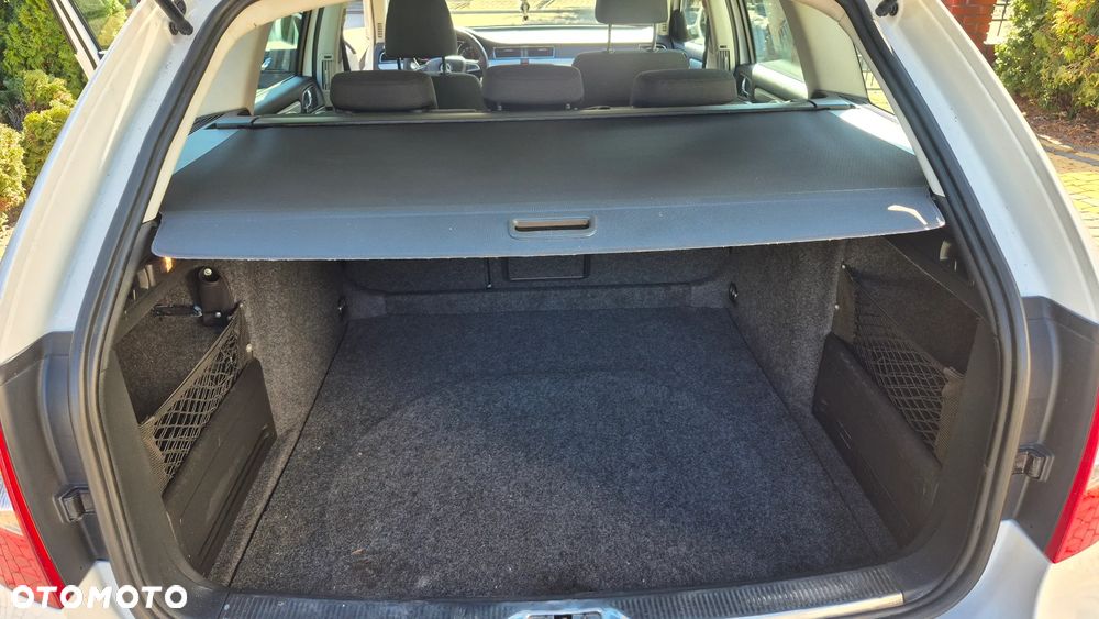 Skoda Superb 2.0 TDI DSG Active - 20