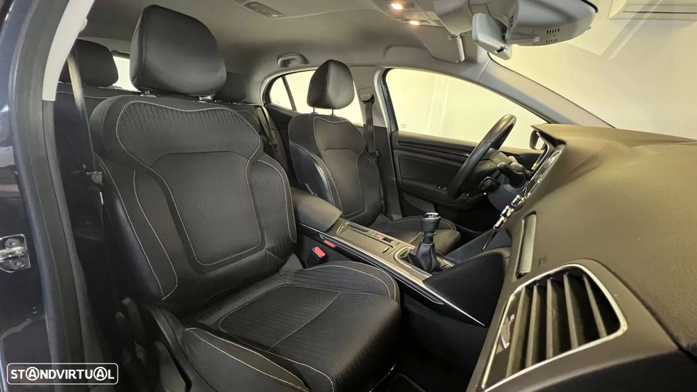 Renault Mégane ENERGY TCe 130 INTENS - 8