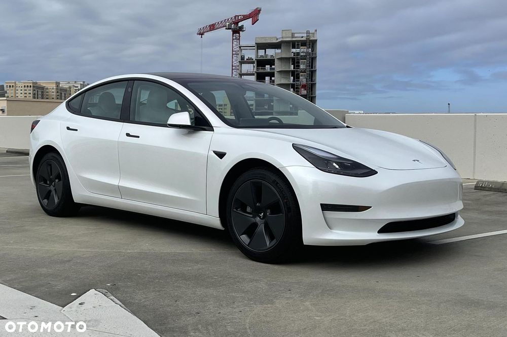 Tesla Model 3 - 2