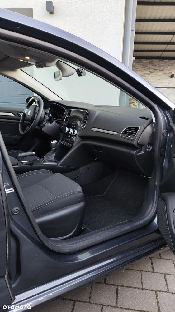 Renault Megane 1.3 TCe Intens - 19