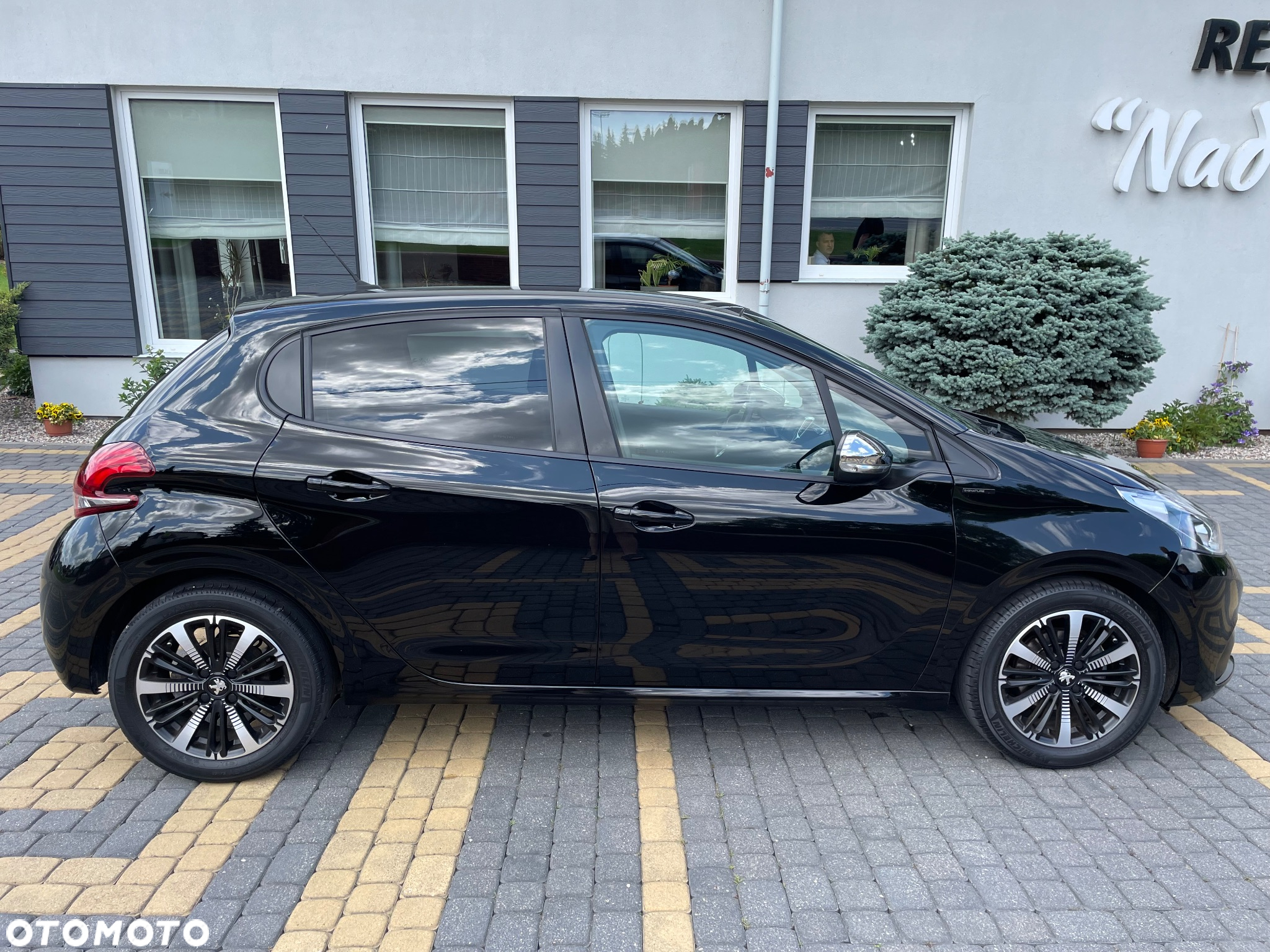 Peugeot 208 1.5 BlueHDi Active Pack S&S - 4