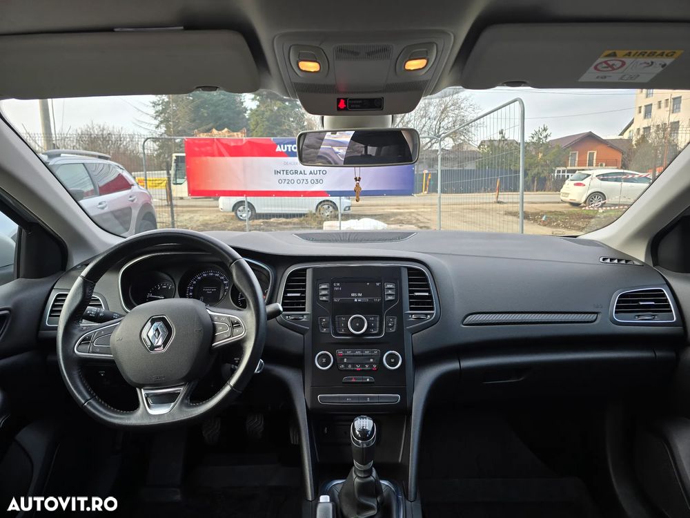 Renault Megane Blue dCi 116 Zen - 7