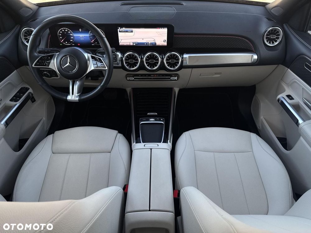 Mercedes-Benz GLB - 17