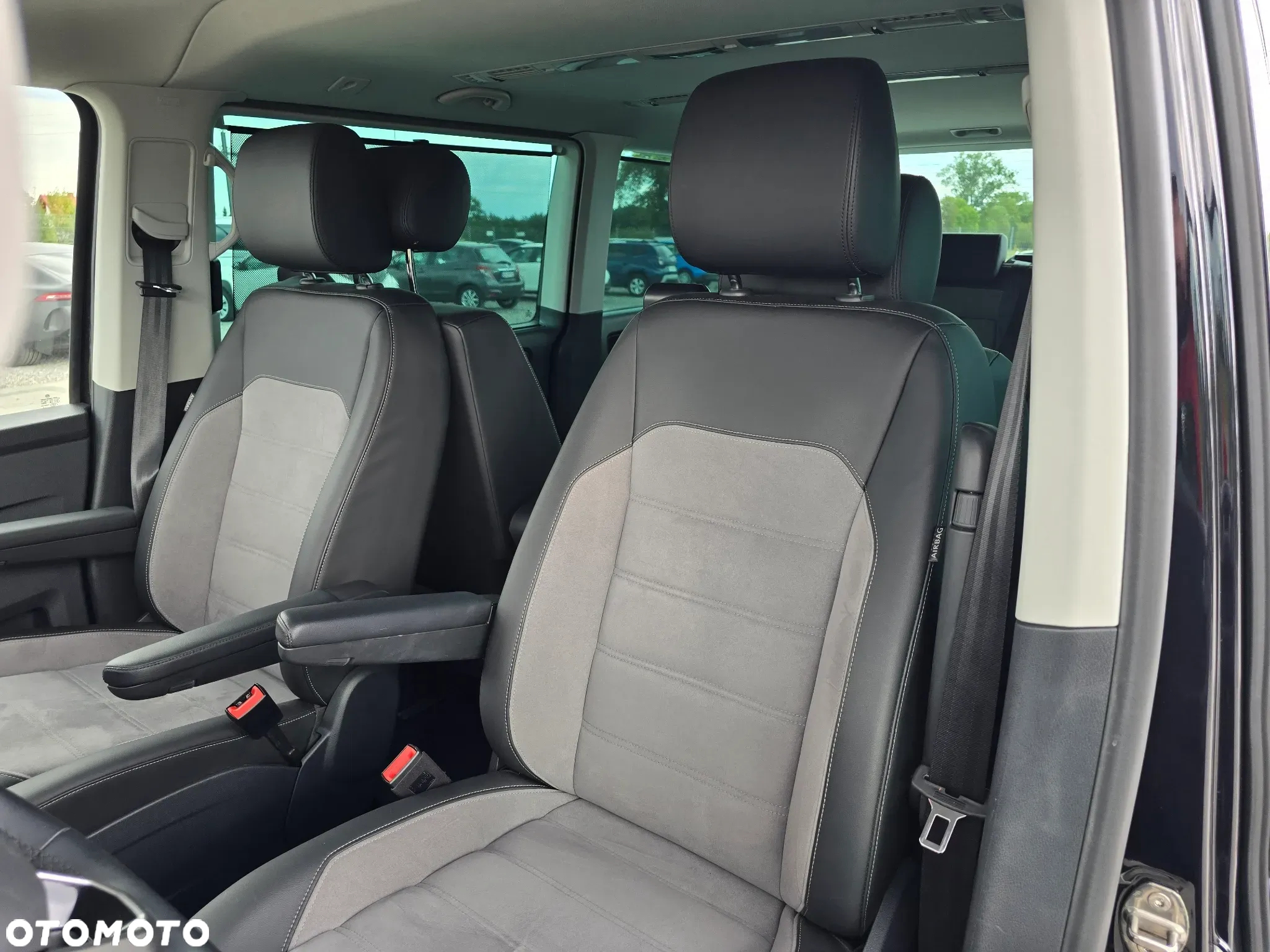 Volkswagen Multivan 6.1 2.0 TDI L1 Highline 4Motion DSG - 32