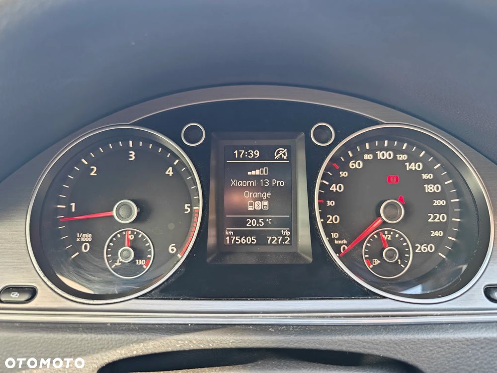 Volkswagen Passat 1.6 TDI BlueMotion Technology Comfortline - 14