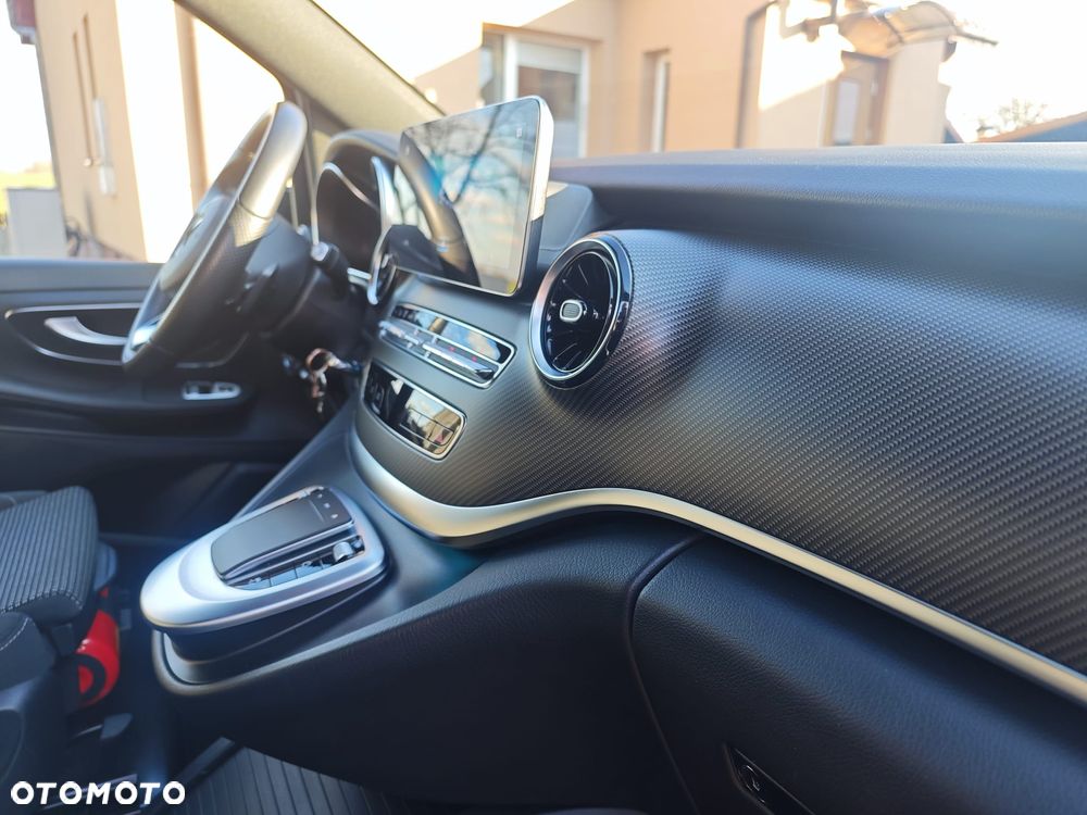 Mercedes-Benz Klasa V 300 d 4-Matic 9G-Tronic - 11