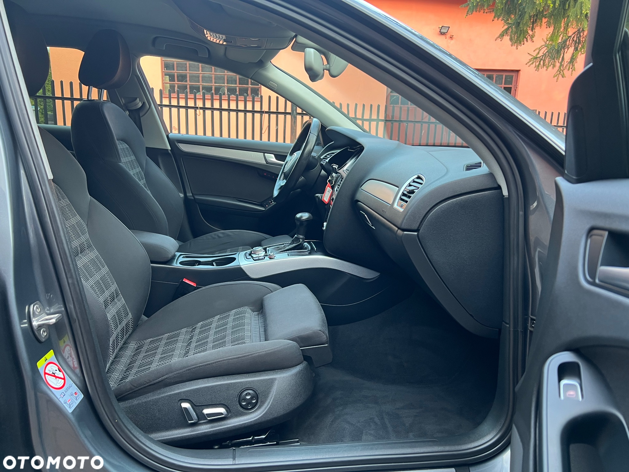Audi A4 Avant 2.0 TDI DPF multitronic Attraction - 25