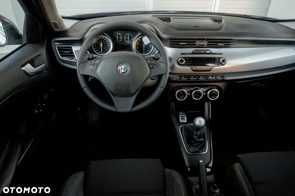 Alfa Romeo Giulietta 1.4 TB 16V Turismo - 29