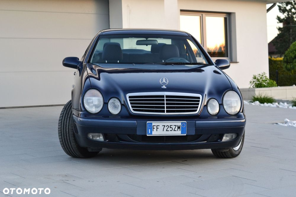 Mercedes-Benz CLK - 2
