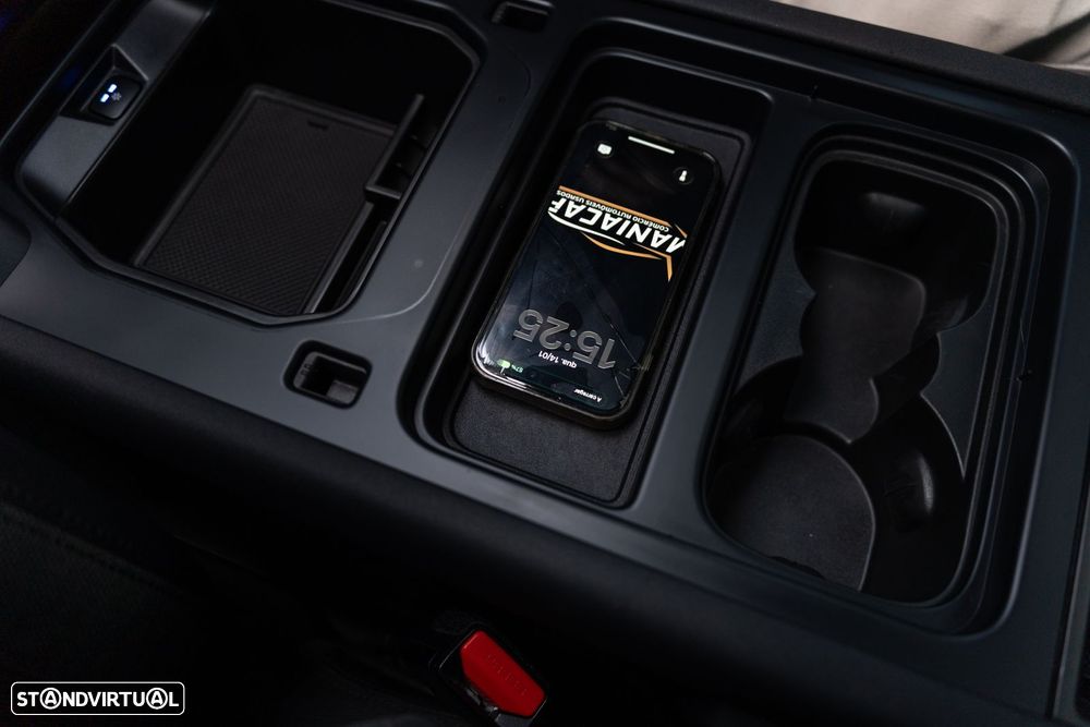 Land Rover Defender 2.0 D 110 AWD SE - 26