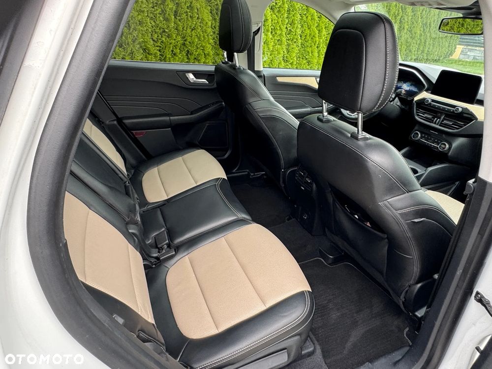 Ford Kuga 2.5 FHEV FWD Titanium eCVT - 30