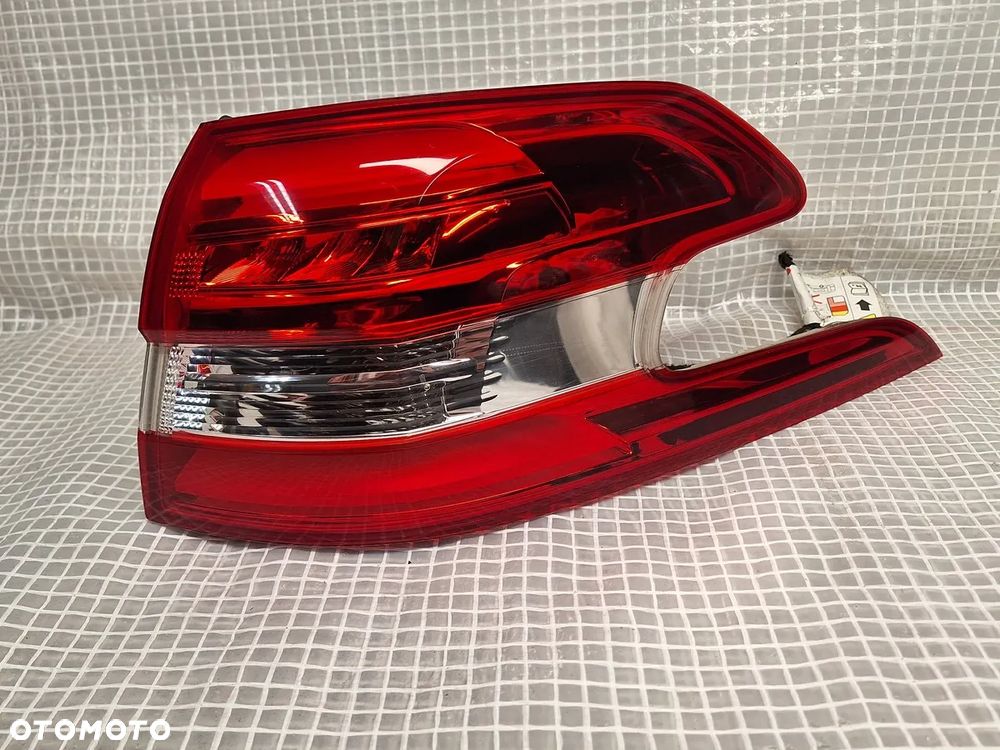 lampa tyl tylna prawa peugeot 308 II t9 2013-2017 kombi sw 9678093880 europa orginal demontaz - 1