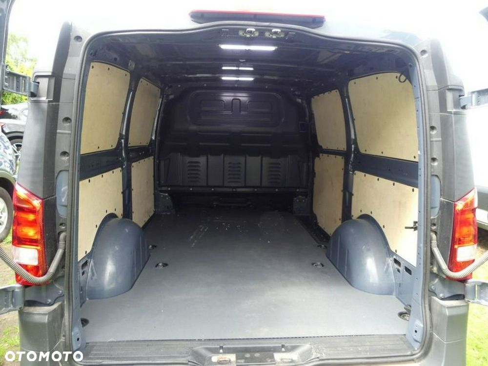 Mercedes-Benz Vito - 15