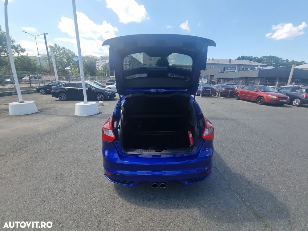 Ford Focus - 16