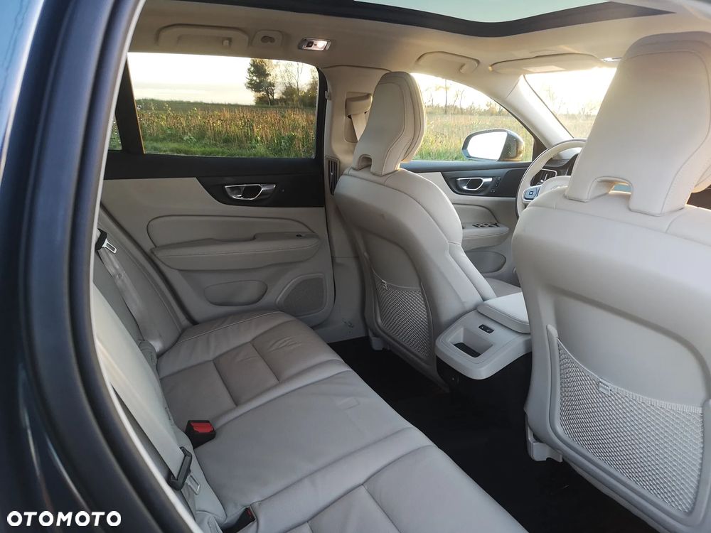 Volvo V60 Cross Country T5 Geartronic Momentum - 23