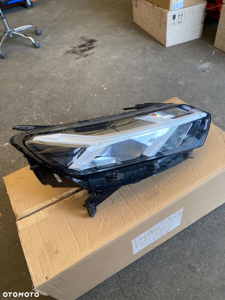 DACIA Sandero III 3 STEPWAY Lift Logan III Jogger LAMPA PRZEDNIA PRAWA REFLEKTOR PRAWY PRZÓD LEDOWA led full led 260107920R biała biały środek  Wwa - 3