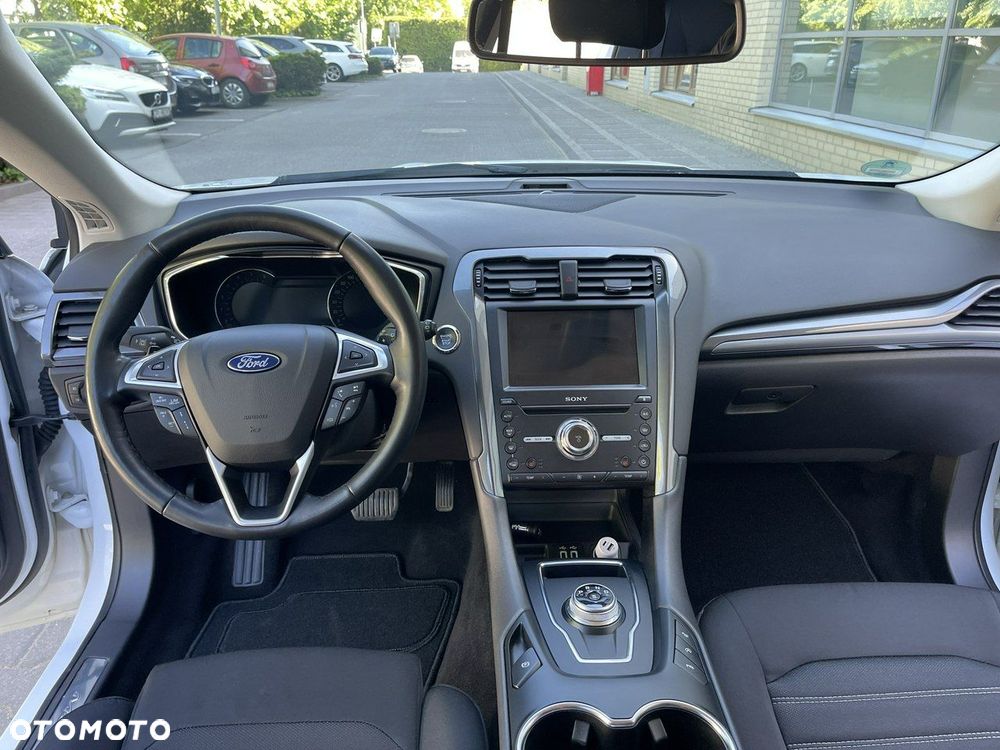 Ford Mondeo - 24