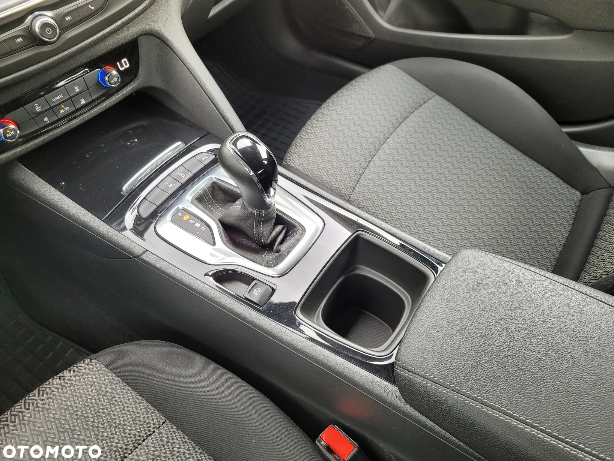Opel Insignia 1.5 T Innovation S&S - 14