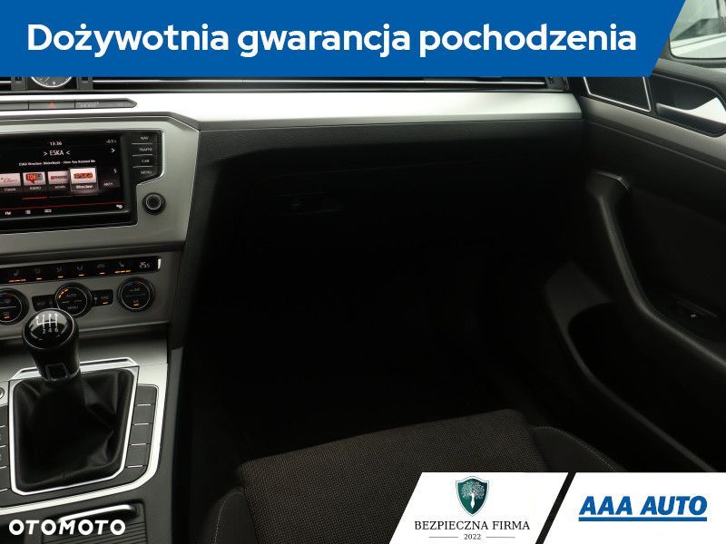 Volkswagen Passat Variant - 10