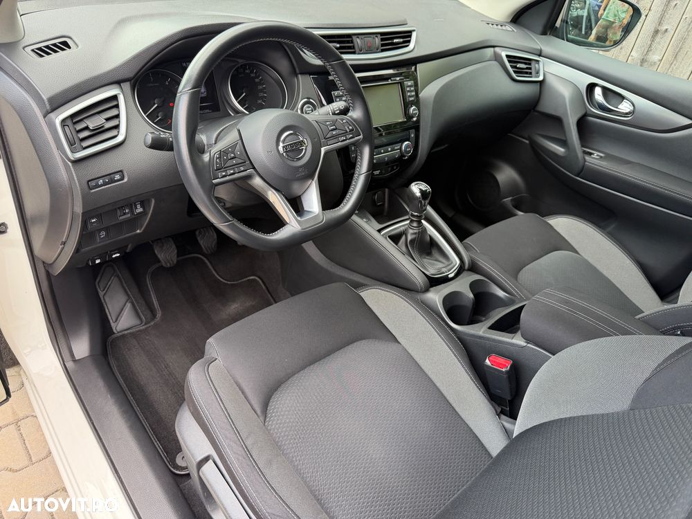 Nissan Qashqai 1.6 DCI ALL-MODE 4x4i N-Connecta - 16