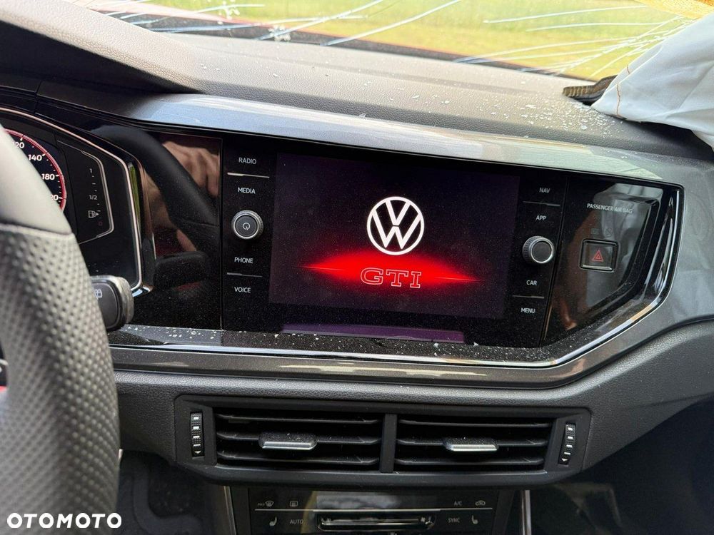 Volkswagen Polo - 17